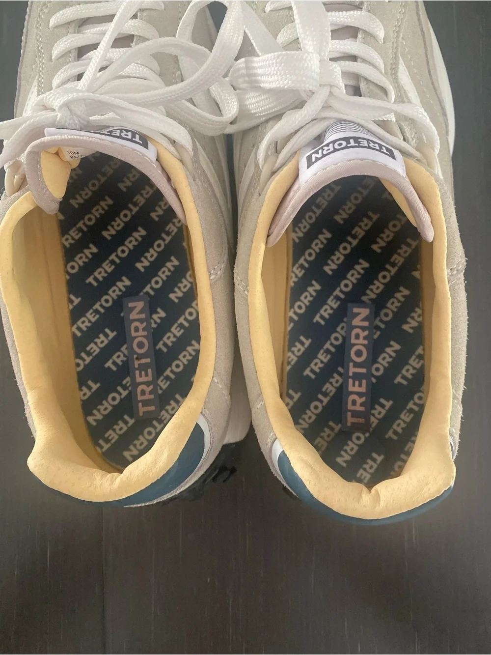 Tretorn suede upper